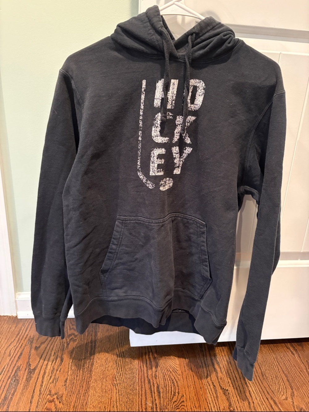 Black Hockey Graphic Pullover Hoodie - Men